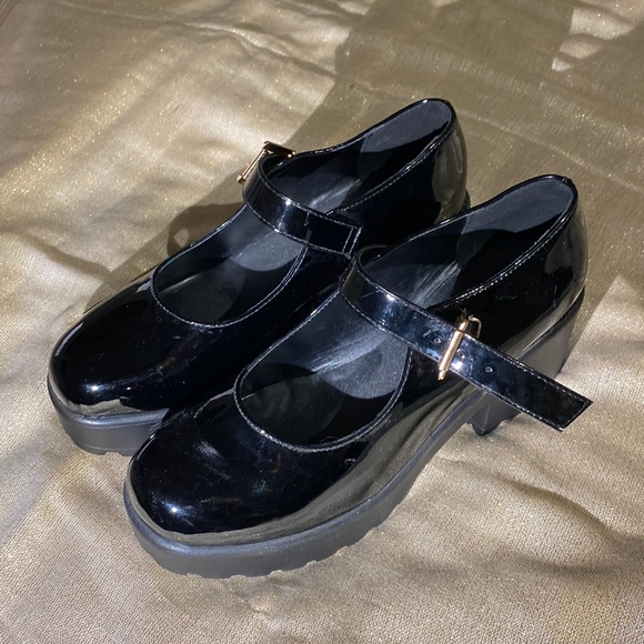 platform mary jane’s (patent leather, UK7/40) from koi footwear - Picture 2 of 5